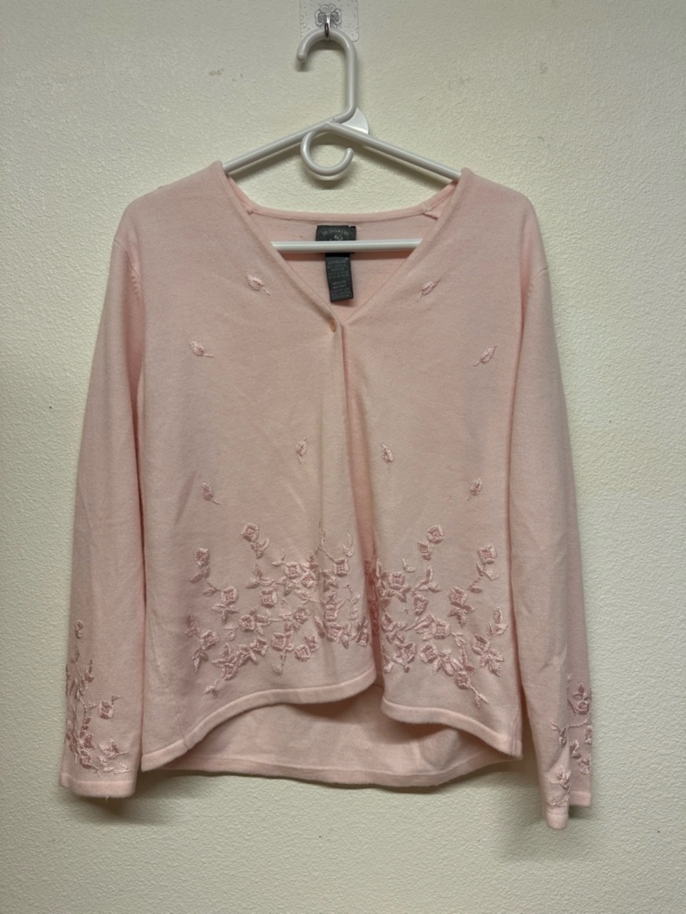 Designers Originals Pale Pink V-Neck Knit Sweater